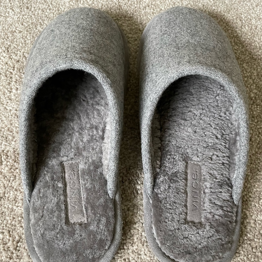 NIB Vince Hampton wool slippers - Picture 3 of 4